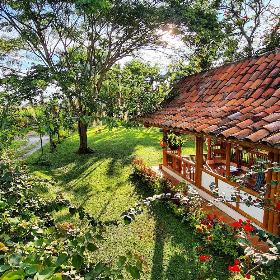El Percal Hacienda Hotel 몬테네그로 외부 사진